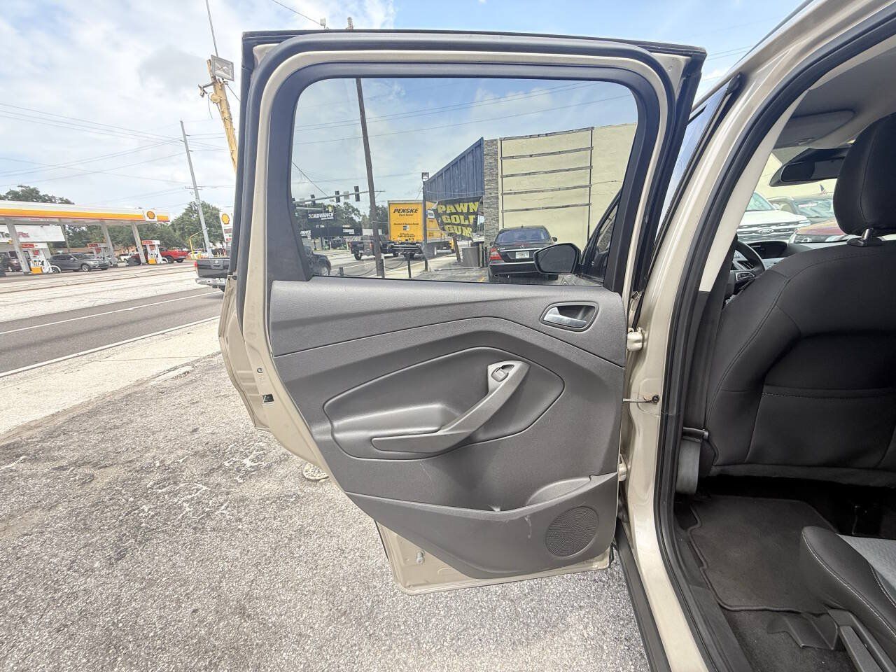 Used 2018 Ford Escape SE w/ Ford Safe & Smart Package AWD/4WD image 14