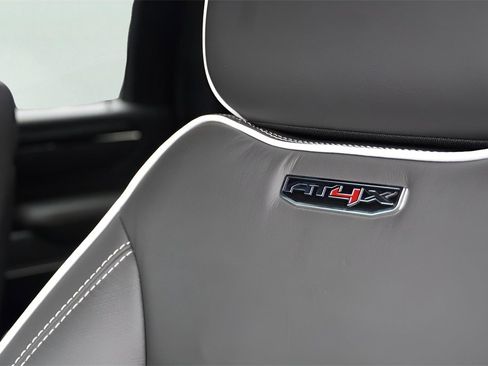 New 2026 GMC Sierra 2500 AT4X image 15