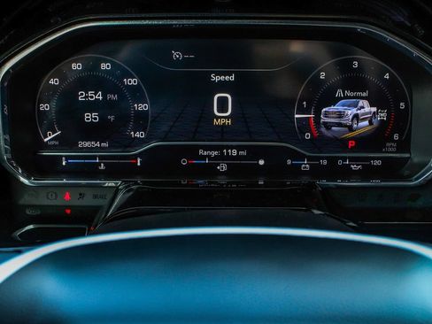 Used 2025 GMC Sierra 1500 Elevation image 16