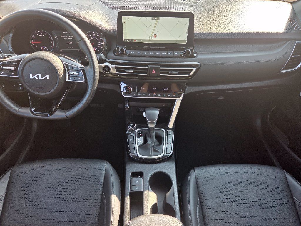 Used 2023 Kia Seltos SX w/ SX Sunroof Package AWD/4WD image 15