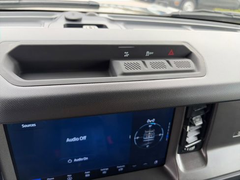 Used 2025 Ford Bronco Big Bend image 20