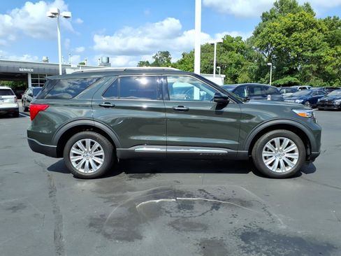 Used 2021 Ford Explorer Limited w/ Equipment Group 301A AWD/4WD image 8