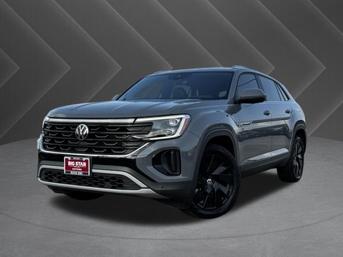 Used 2024 Volkswagen Atlas Cross Sport SE w/ Black Wheel Package FWD image 2