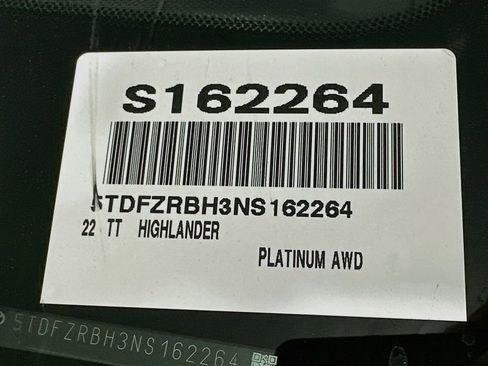 Used 2022 Toyota Highlander Platinum AWD/4WD image 22