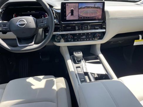 New 2026 Nissan Pathfinder SL image 11