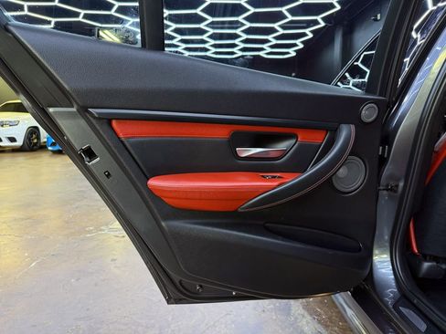 Used 2018 BMW M3 RWD image 17