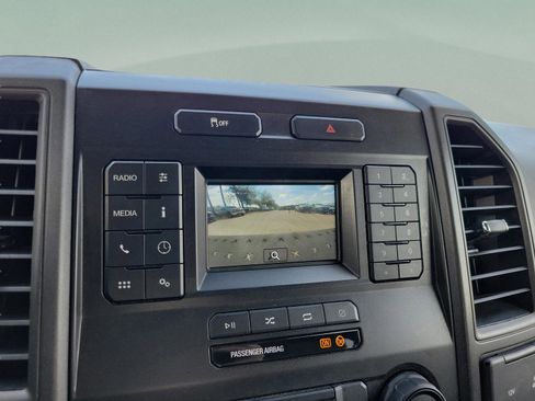 Used 2022 Ford F350 XL w/ Power Equipment Group image 16