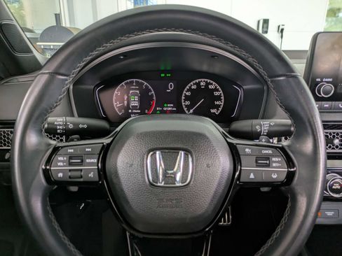 Used 2023 Honda Civic Sport image 18