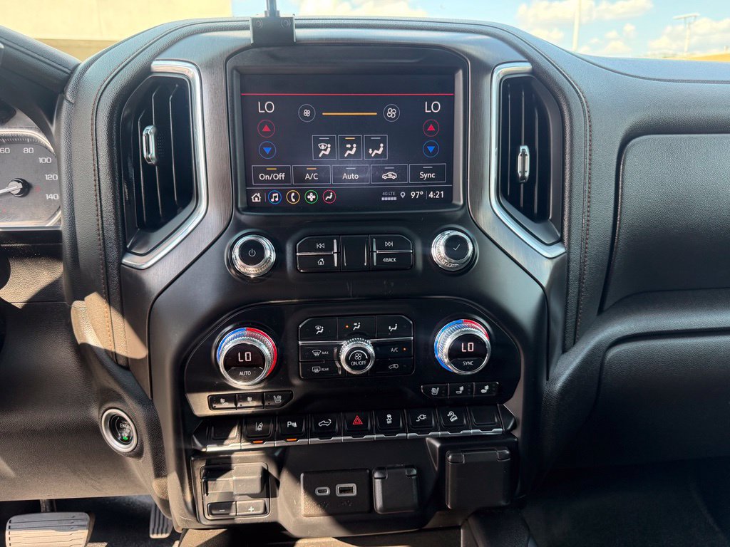 Used 2022 GMC Sierra 2500 AT4 w/ Driver Alert Package I AWD/4WD image 35