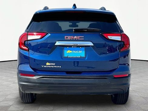 Used 2022 GMC Terrain SLE w/ Driver Convenience Package FWD image 5