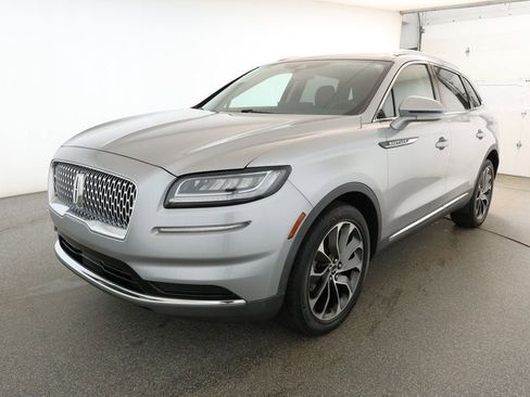 Used 2021 Lincoln Nautilus Reserve image 1