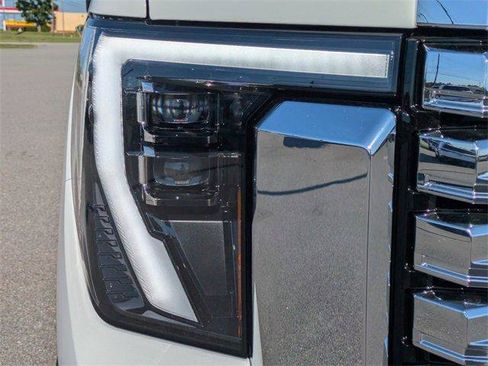 New 2025 GMC Sierra 2500 Denali w/ Denali Reserve Package image 12