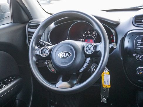 Used 2019 Kia Soul FWD image 17