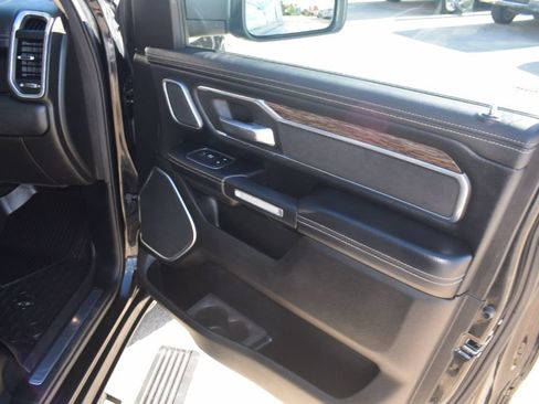 Used 2019 RAM 1500 Laramie RWD image 16