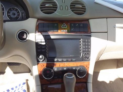 Used 2005 Mercedes-Benz CLK 500 Cabriolet image 18
