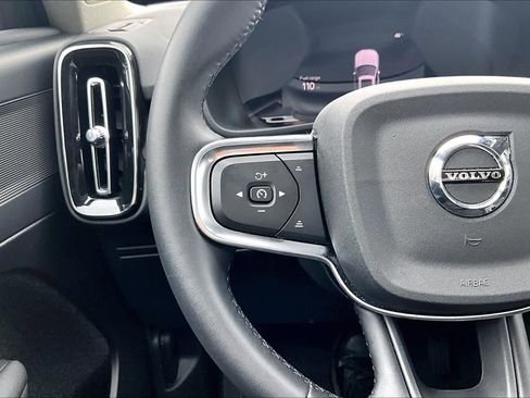 Used 2025 Volvo XC40 B5 Core w/ Protection Package Premier image 21