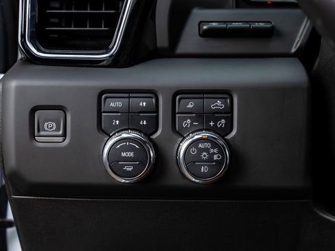 Used 2024 GMC Sierra 2500 Denali Ultimate image 22