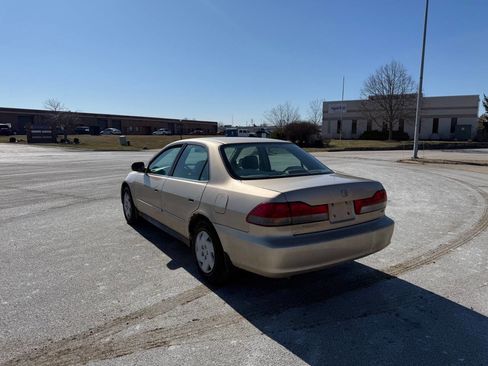 Used 2002 Honda Accord LX image 3