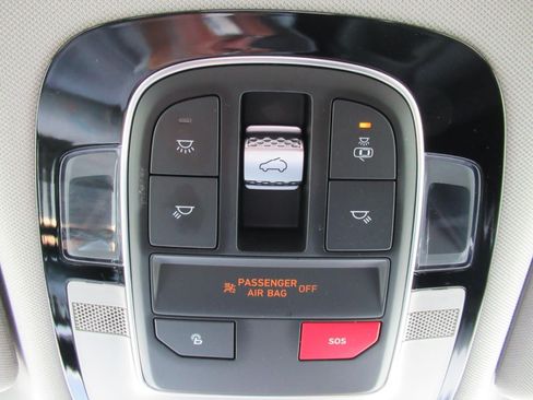 Used 2023 Hyundai Santa Fe SEL w/ Premium Package AWD/4WD image 29