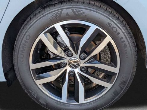 Certified 2026 Volkswagen Jetta SE FWD image 11