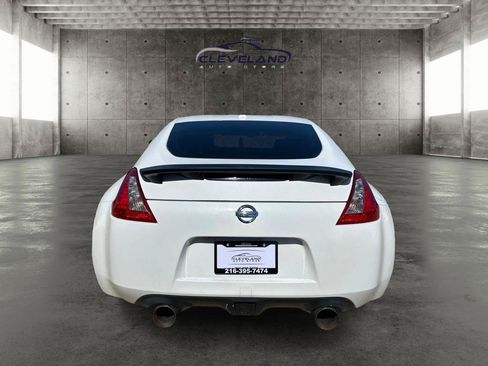 Used 2014 Nissan 370Z Touring w/ Sport Package RWD image 4