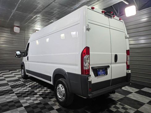 Used 2018 RAM ProMaster 2500 w/ Interior Convenience Group image 7