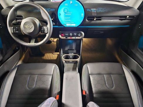 Used 2025 MINI Cooper 2-Door Hardtop FWD image 18