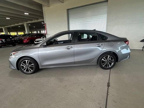 Used 2024 Kia Forte LXS FWD image 2