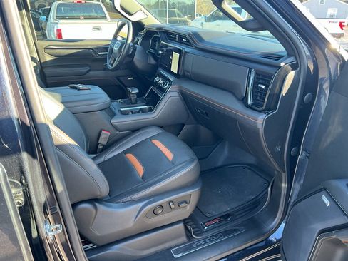 Used 2023 GMC Sierra 1500 AT4 w/ AT4 Premium Package image 27