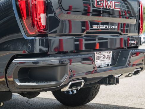 Used 2022 GMC Sierra 1500 AT4 w/ AT4 Premium Package image 11
