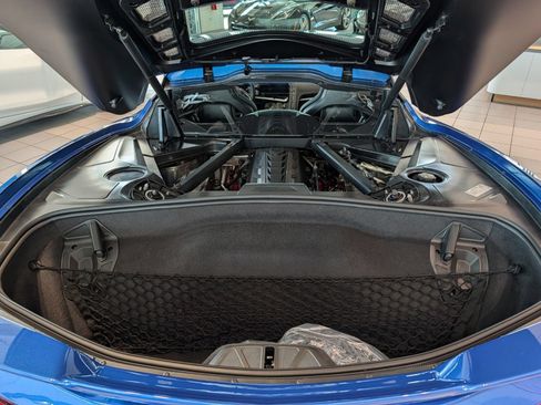 Used 2022 Chevrolet Corvette Stingray Preferred Cpe w/ Z51 Performance Package RWD image 38