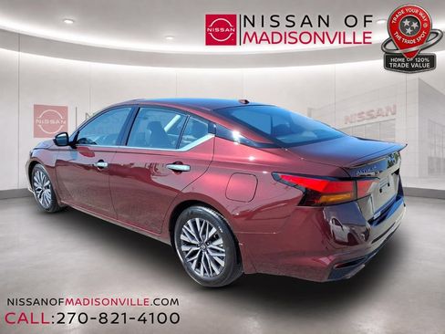 Used 2025 Nissan Altima 2.5 SL FWD image 3