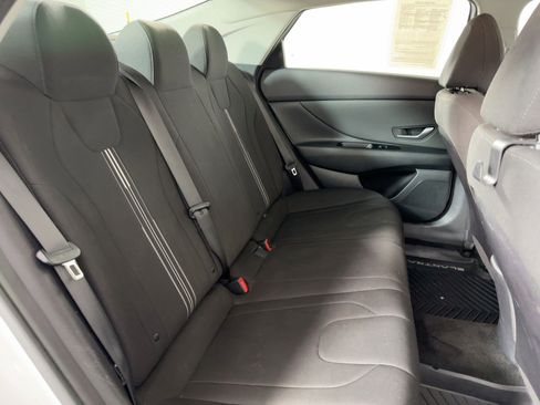 Used 2021 Hyundai Elantra SEL w/ Convenience Package image 29