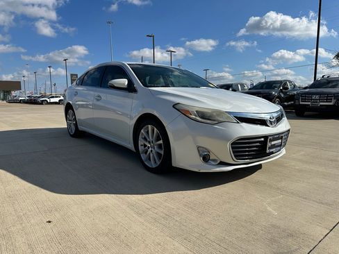 Used 2013 Toyota Avalon XLE Touring image 3