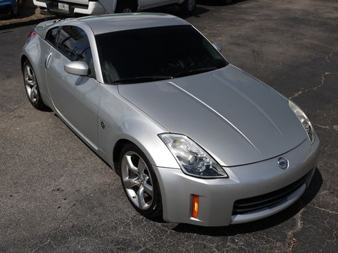 Used 2006 Nissan 350Z Coupe w/ (K96) Aerodynamics Pkg RWD image 19