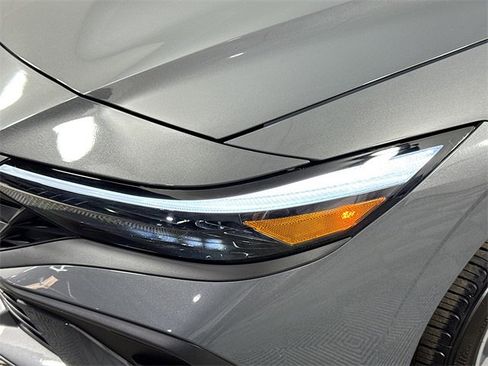Certified 2025 Hyundai Elantra Sport image 3