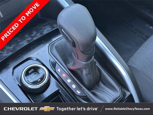 Used 2023 Chevrolet Colorado Trail Boss w/ Technology Package image 21