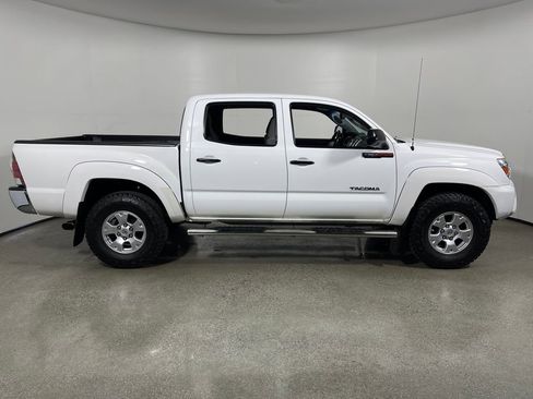 Used 2013 Toyota Tacoma PreRunner w/ SR5 Pkg image 2