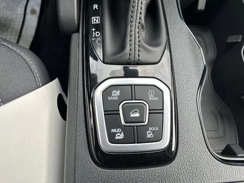 Used 2026 Nissan Frontier SV w/ All-Weather Content Package AWD/4WD image 66