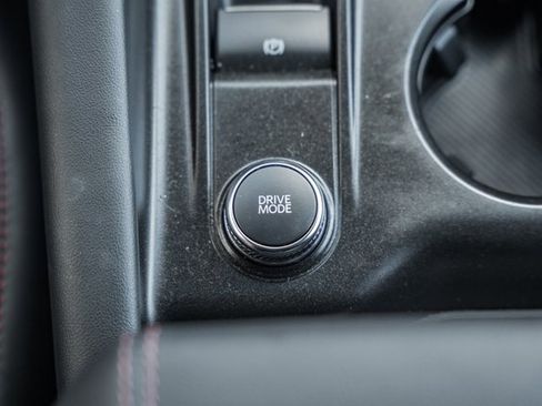 Used 2025 Ford Explorer ST-Line w/ ST-Line Street Pack image 32