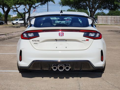Used 2024 Honda Civic Type R image 5