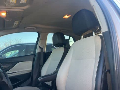 Used 2018 Buick Encore Preferred image 4