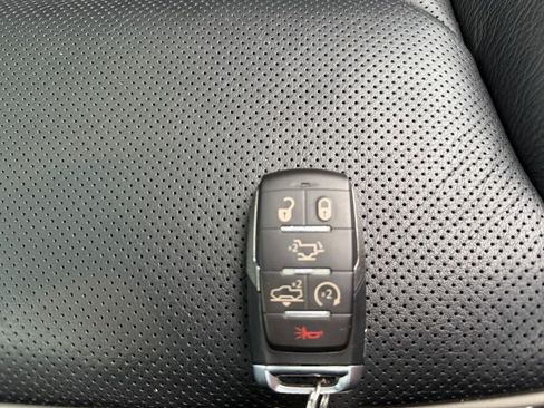 Used 2022 RAM 1500 Limited AWD/4WD image 31