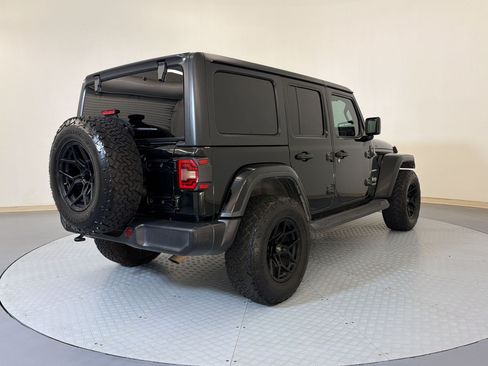 Used 2020 Jeep Wrangler Unlimited Sahara AWD/4WD image 9