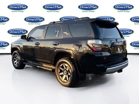 Used 2022 Toyota 4Runner TRD Off-Road image 5