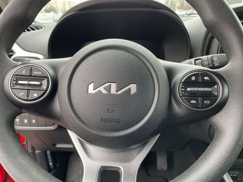 Used 2025 Kia Soul LX w/ LX Technology Package image 25