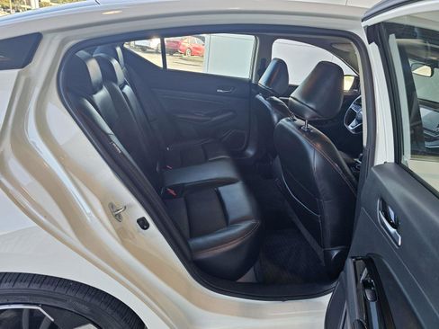 Used 2023 Nissan Altima 2.5 SR image 16