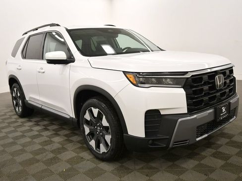 New 2026 Honda Pilot Touring image 9