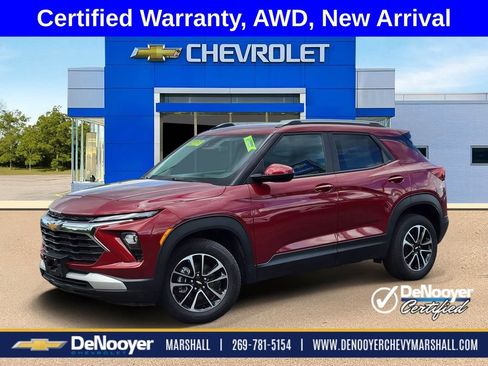 Used 2025 Chevrolet TrailBlazer LT AWD/4WD image 1