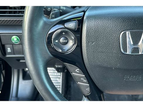 Used 2017 Honda Accord Sport image 33